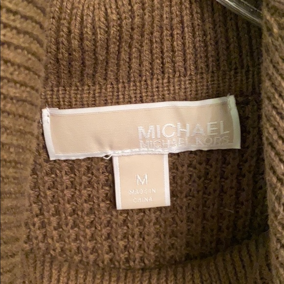 Micheal Kors turtle neck knitted sweater - Picture 3 of 5